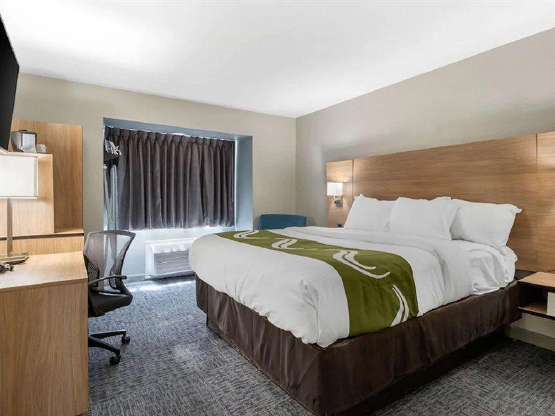 Quality Inn Downtown - Near Market Square Сан-Антонио Экстерьер фото