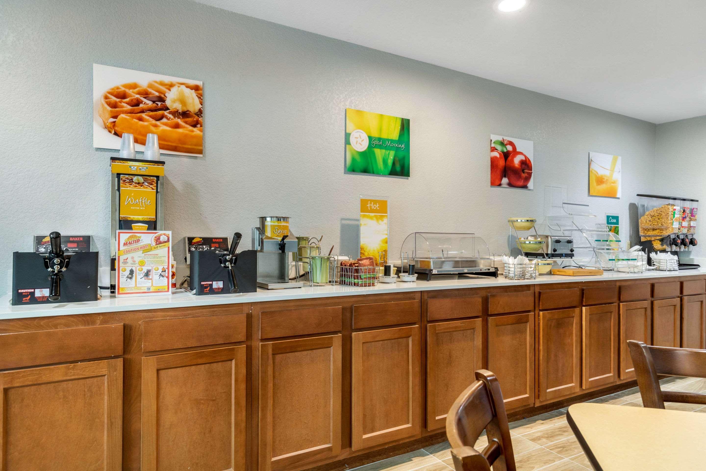 Quality Inn Downtown - Near Market Square Сан-Антонио Экстерьер фото